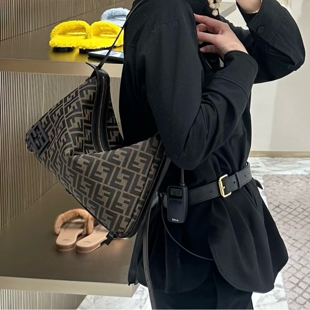 Fendi Simply Medium
